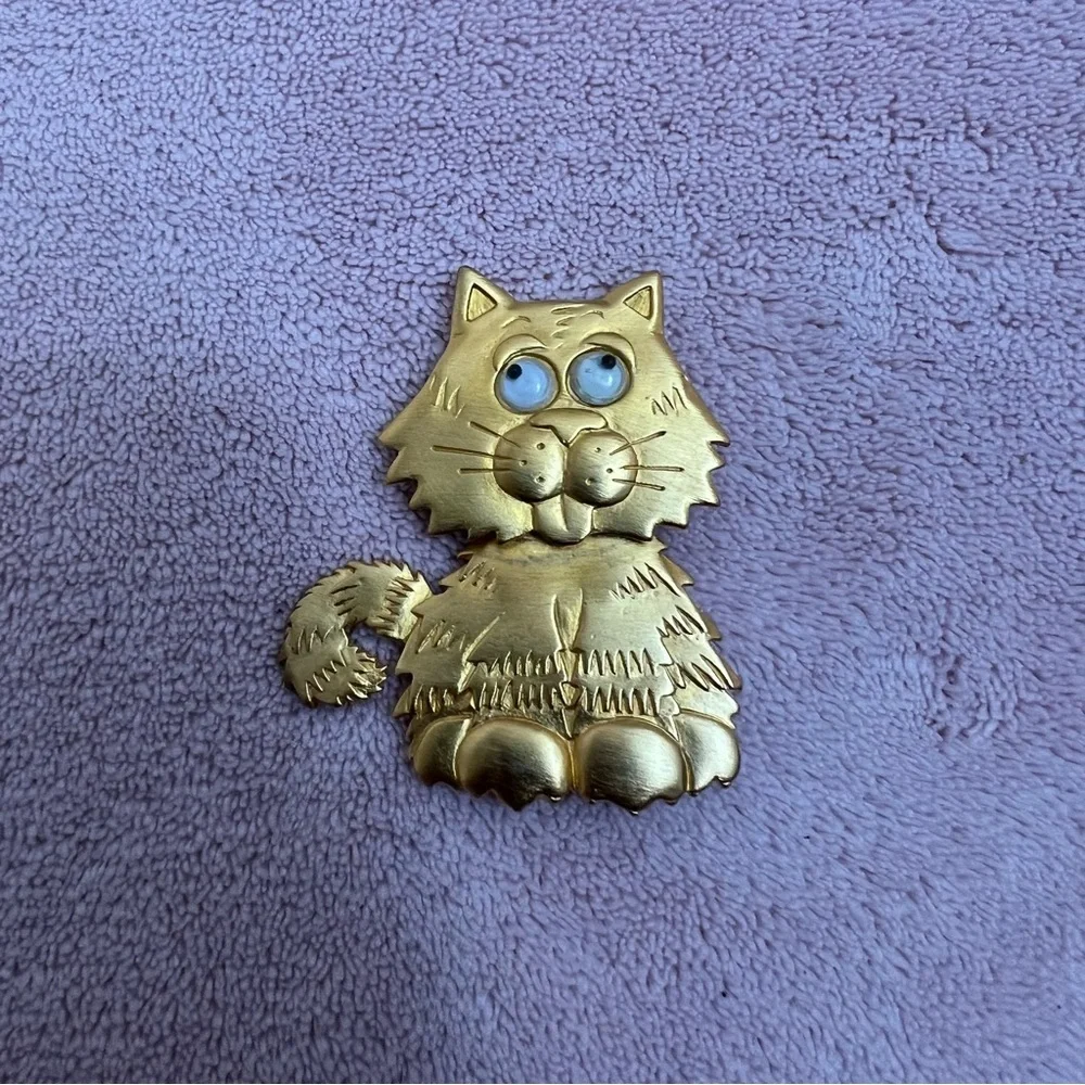 JJ Jonette Vintage Googly Eyed Brooch Pin with Movable Head